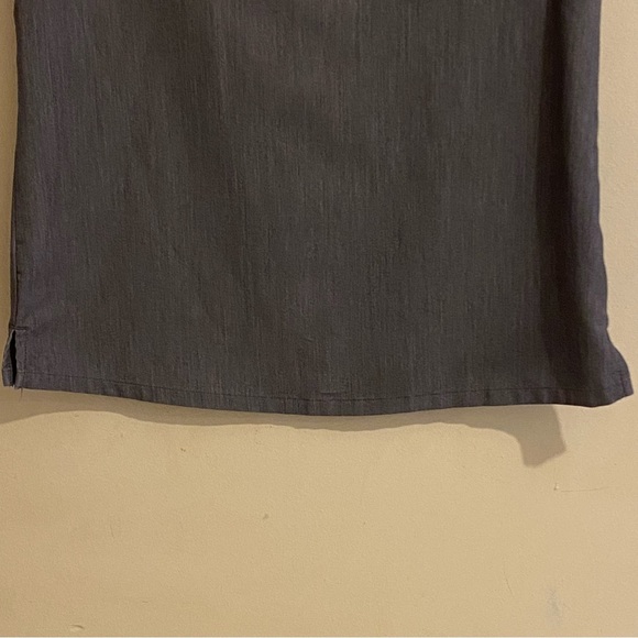 Figs Scrub Top Shirt Womens XS Technical Collection Gray Pockets Logo Medical - Picture 7 of 11